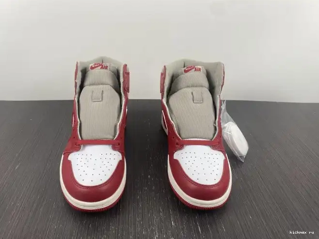 Cheap Kickmax High 1 (W) OG Chenille Newstalgia DJ4891-061 Jordan 0605